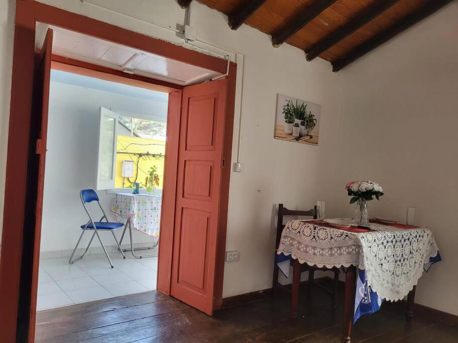 Casa En Teror Centrica Turismo De Ciudad Y Bosques Apartman Kültér fotó